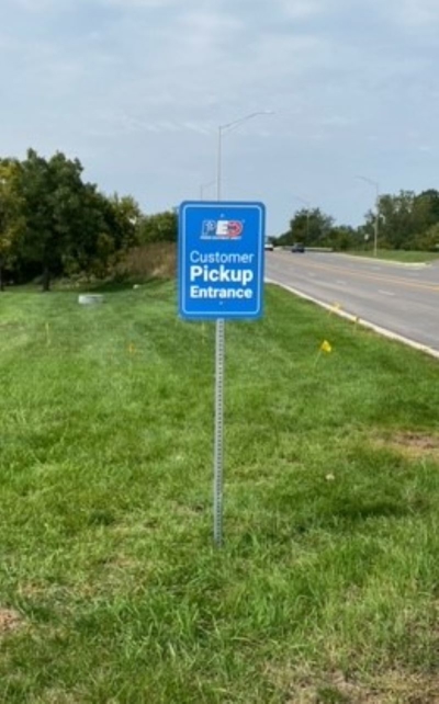 Customer Pickup Sign Photo
